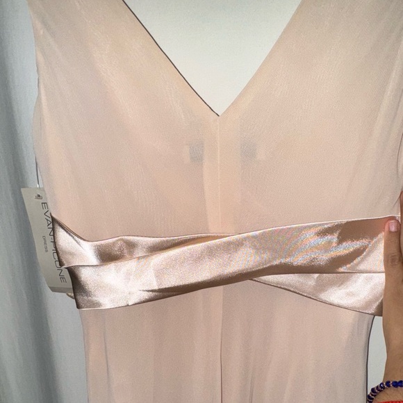 90s Evan Picone Chiffon Cream V-Neck Dress - Picture 9 of 13